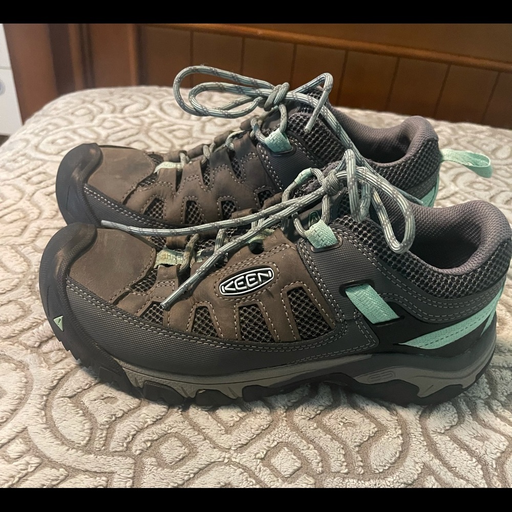 KEEN Women's Targhee Vent Hiking Shoe size 8.5